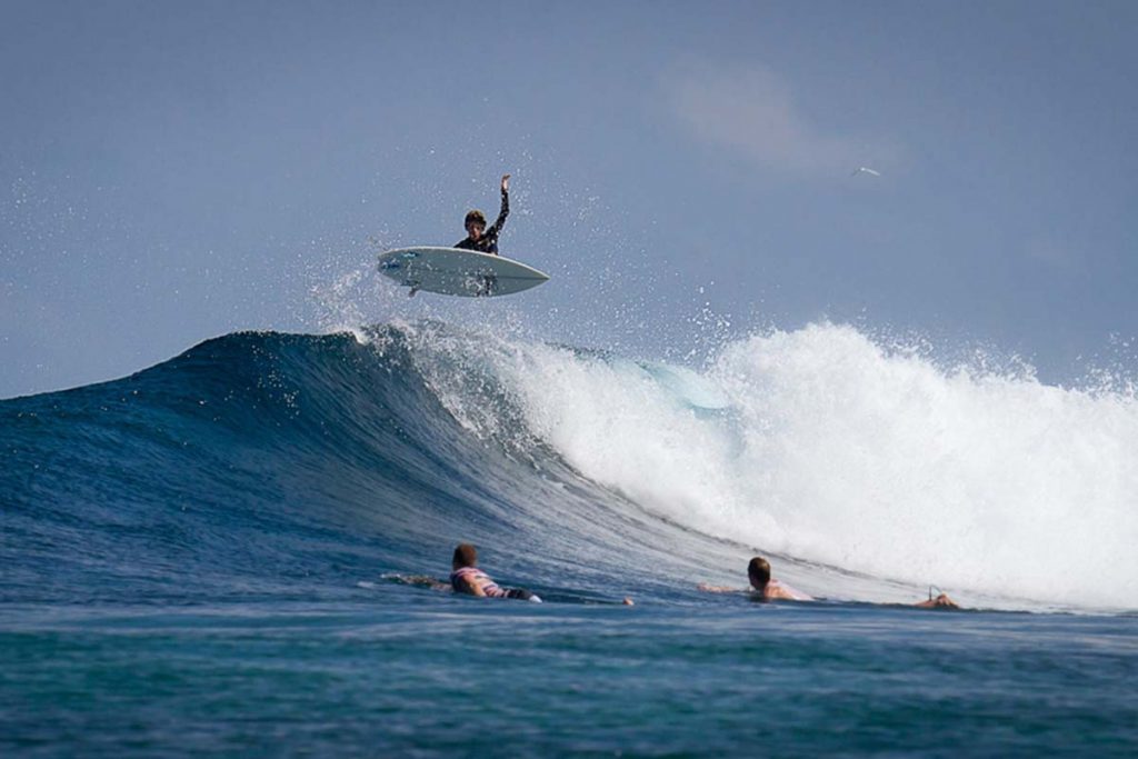 Insight into Surfing in Sri Lanka srilankanvoyages